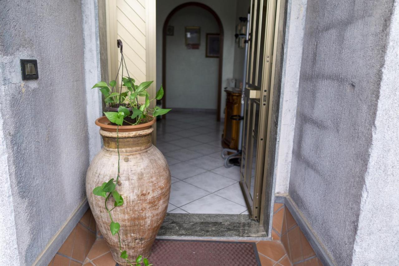 Grotta Del Monaco Bed and Breakfast Pedara Εξωτερικό φωτογραφία